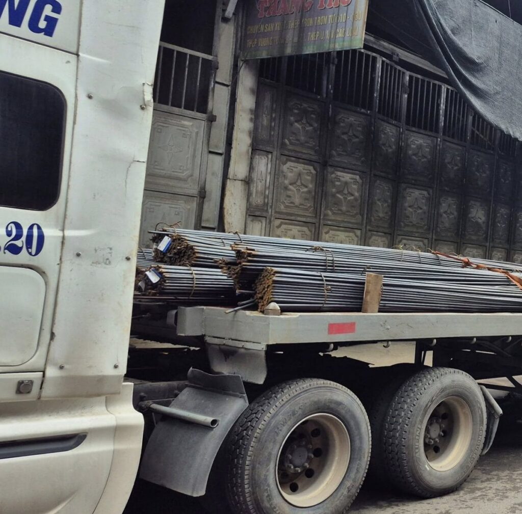 Sắt tròn trơn chuyển hàng
