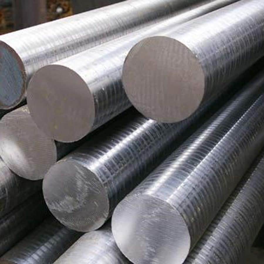 Thép tròn trơn SS400 về đến công trình trung tâm thương mại Lạng Sơn